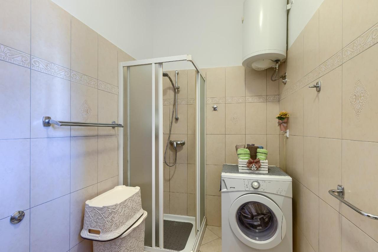 Aida Pula Apartment Exterior photo